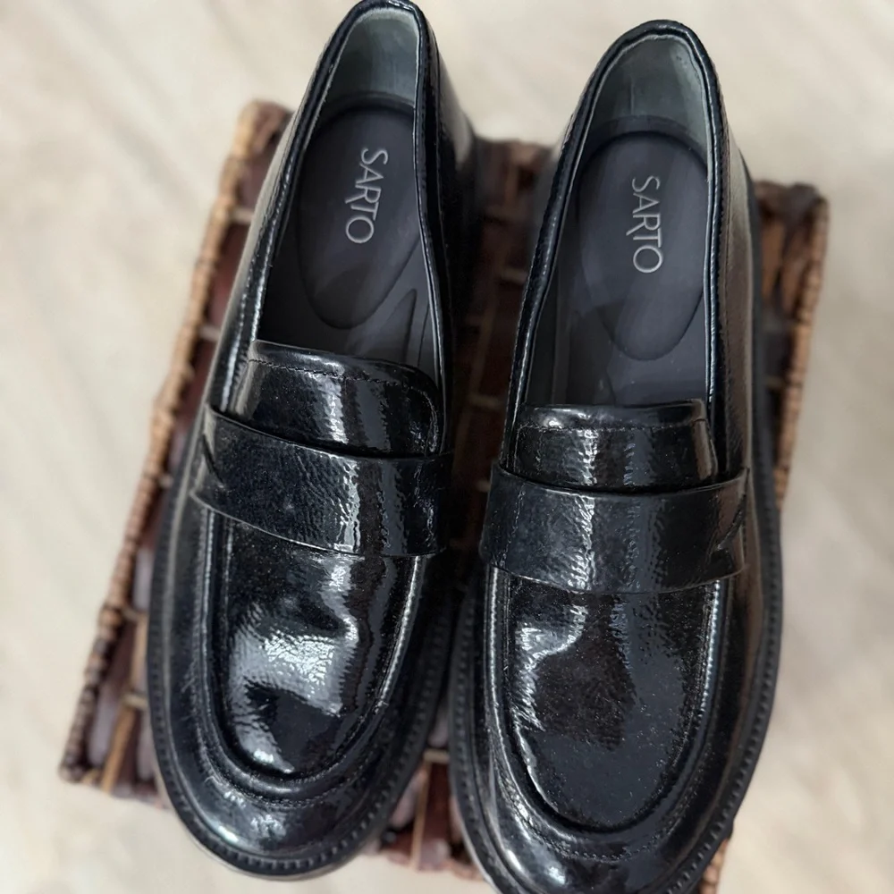 Sarto by Franco Sarto Black Crinkled Patent Leather Lug Sole‎ Penny Loafers